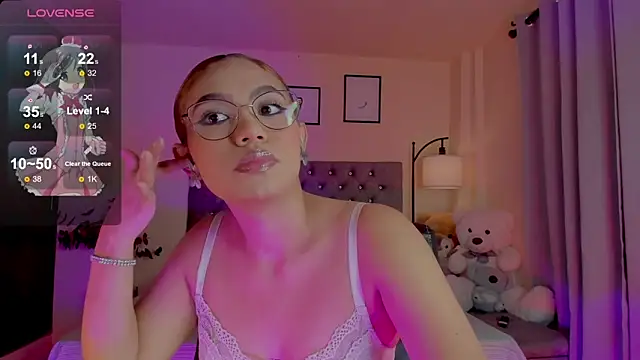 Snapshot of OxanaFedorova1- chatting on 05/21/26, 08:16 OxanaFedorova1- online show from 05/21/26, 08:16