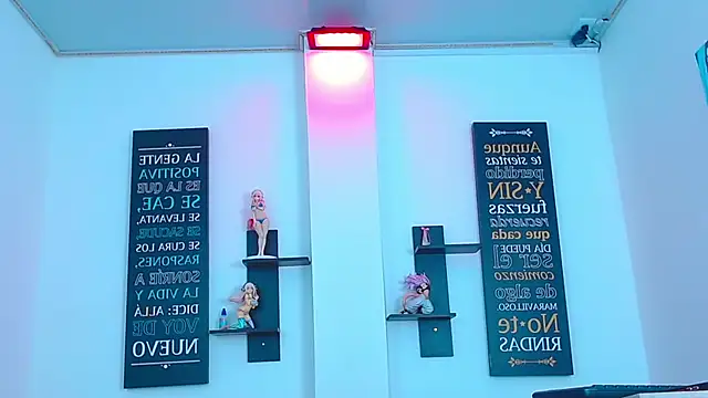 CHLOE THUNDERS online show from 02/11/26, 11:15