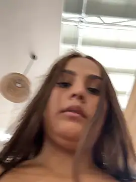 Snapshot of Emily__Storm chatting on 11/02/25, 04:20 Emily Storm online show from 11/02/25, 04:20