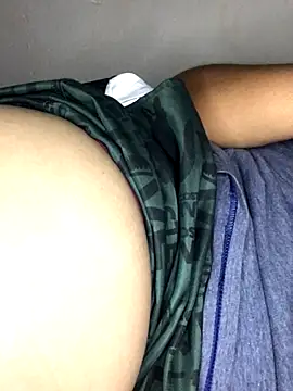 Snapshot of luzmelzinha chatting on 09/30/25, 11:32 luzmelzinha online show from 09/30/25, 11:32