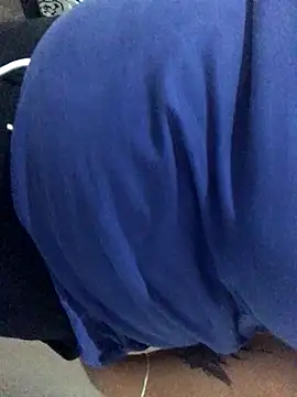 Snapshot of luzmelzinha chatting on 11/09/25, 06:06 luzmelzinha online show from 11/09/25, 06:06