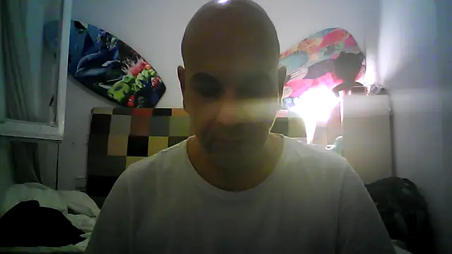 Snapshot of tuplaceroll chatting on 09/27/25, 01:32 tuplaceroll online show from 09/27/25, 01:32