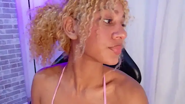 golden luna online show from 09/17/25, 04:58