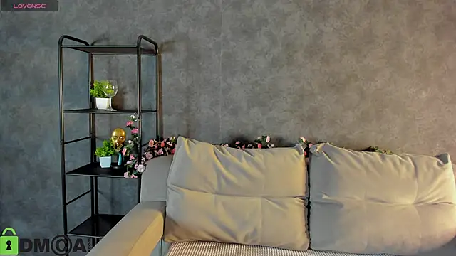 Raybe-Vins online show from 10/28/25, 05:26