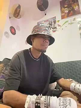 Snapshot of Teito69 chatting on 09/19/25, 04:36 Teito69 online show from 09/19/25, 04:36