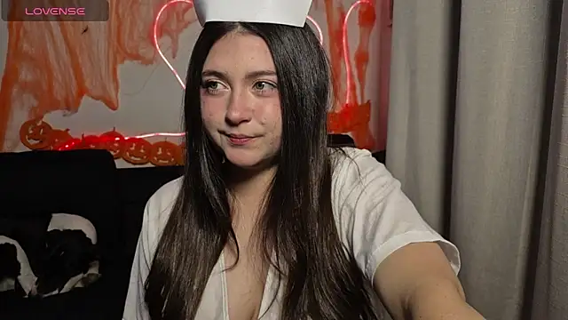 valentinauwu online show from 10/25/25, 04:20