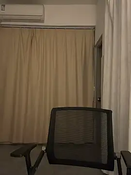 wly2028 online show from 01/11/26, 12:21