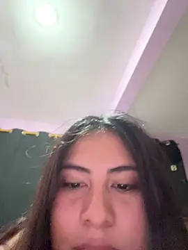 Snapshot of Edalyn29 chatting on 07/02/26, 01:49 Edalyn29 online show from 07/02/26, 01:49