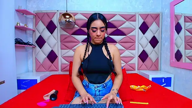 abbyrouss  online show from 09/14/25, 03:05