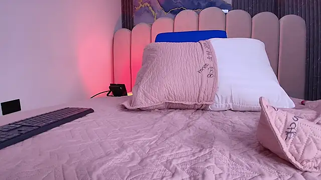 abbyrouss  online show from 12/02/25, 03:12