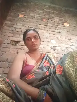 Snapshot of Notyriya7 chatting on 10/10/25, 10:03 Notyriya7 online show from 10/10/25, 10:03