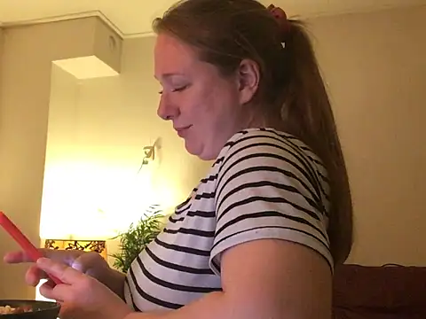 MazySunny online show from 10/31/25, 09:05