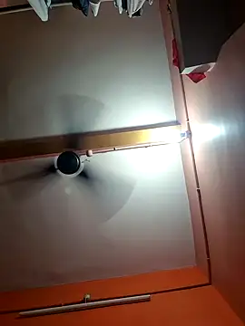 soniriyaa010101 online show from 10/25/25, 09:28