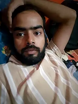 soniriyaa010101 online show from 10/29/25, 09:33