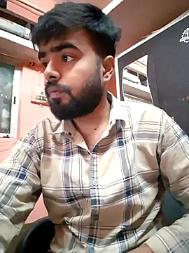 soniriyaa010101 online show from 12/04/25, 12:36