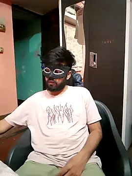 soniriyaa010101 online show from 03/03/26, 06:03