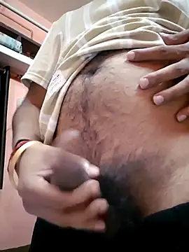 soniriyaa010101 online show from 04/05/26, 09:39