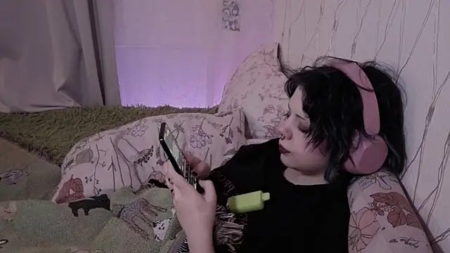 Alice Zev online show from 04/21/26, 01:42