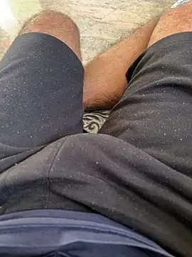 sunnu 97  online show from 12/15/25, 07:23