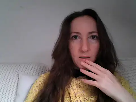 Snapshot of Valessya chatting on 05/05/26, 02:36 Valessya online show from 05/05/26, 02:36