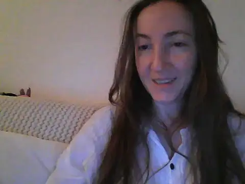 Snapshot of Valessya chatting on 05/16/26, 11:14 Valessya online show from 05/16/26, 11:14