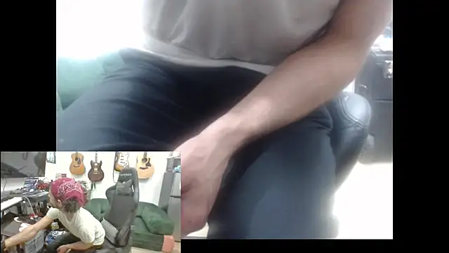 Snapshot of Stringin69 chatting on 02/16/26, 07:26 Stringin69 online show from 02/16/26, 07:26