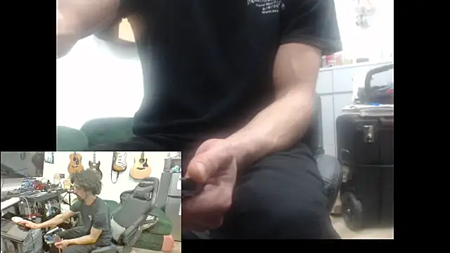 Snapshot of Stringin69 chatting on 02/17/26, 12:07 Stringin69 online show from 02/17/26, 12:07