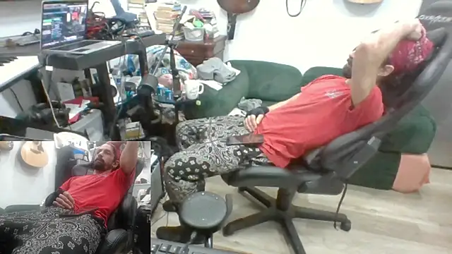 Snapshot of Stringin69 chatting on 02/27/26, 08:25 Stringin69 online show from 02/27/26, 08:25