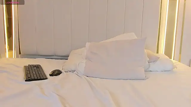 naughtyrose vc online show from 04/18/26, 10:10