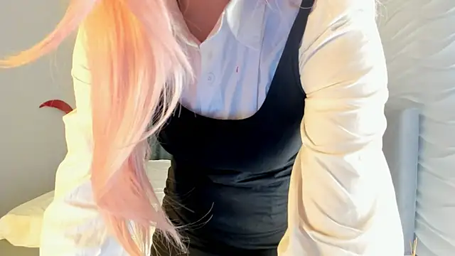 Snapshot of yanyaan chatting on 11/03/25, 03:41 yanyaan online show from 11/03/25, 03:41