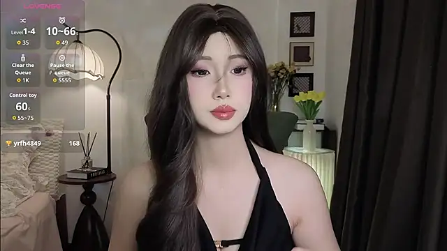 Snapshot of Boa0105 chatting on 11/13/25, 06:12 Boa0105 online show from 11/13/25, 06:12