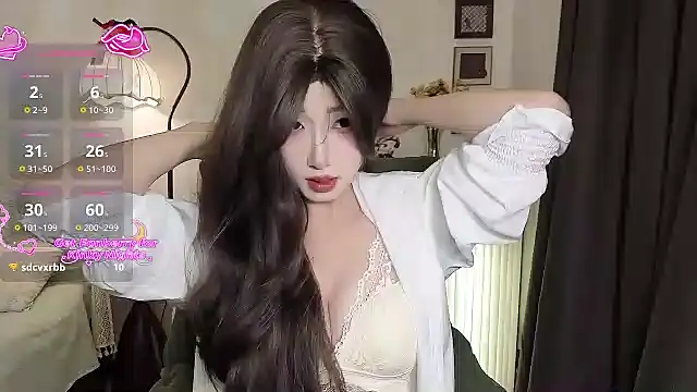 Snapshot of Boa0105 chatting on 11/29/25, 06:05 Boa0105 online show from 11/29/25, 06:05