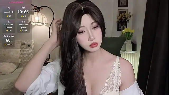 Snapshot of Boa0105 chatting on 12/05/25, 06:11 Boa0105 online show from 12/05/25, 06:11