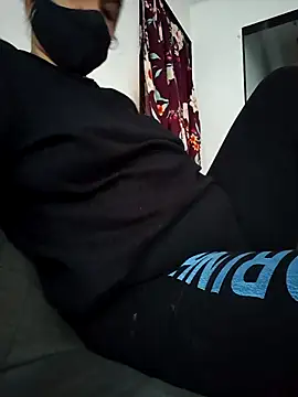 Snapshot of hottie_jenny9 chatting on 10/12/25, 08:24 hottie jenny9 online show from 10/12/25, 08:24