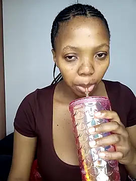 Snapshot of MilfBoobsxx chatting on 02/02/26, 04:11 MilfBoobsxx online show from 02/02/26, 04:11