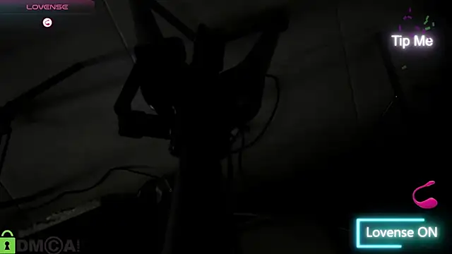 Caroline daring online show from 11/12/25, 02:06