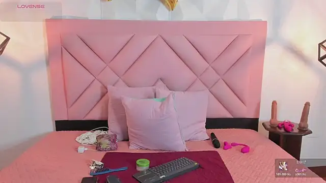 Caroline daring online show from 07/04/26, 12:11