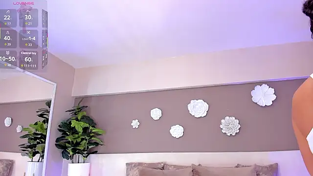 Snapshot of VictoriaShelby chatting on 02/27/26, 11:43 VictoriaShelby online show from 02/27/26, 11:43