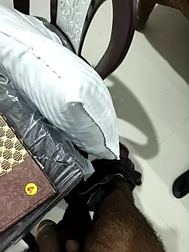 Chanderi19 online show from 09/23/25, 04:43