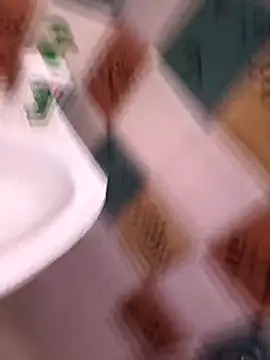 Chanderi19 online show from 09/29/25, 04:34