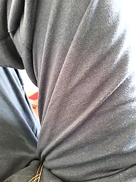 Chanderi19 online show from 11/20/25, 08:14