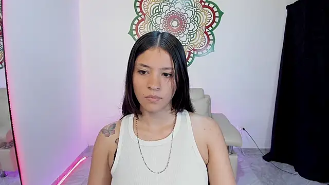 Candy fox 19 online show from 07/22/26, 04:32