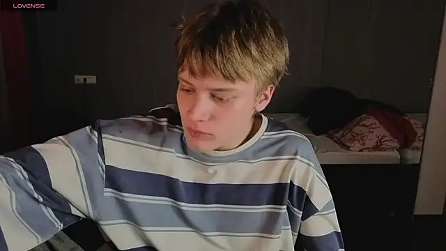 LouieEvans online show from 10/09/25, 03:43