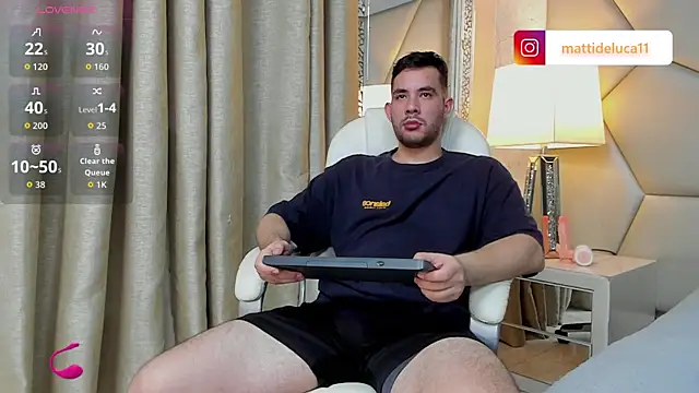 Snapshot of matti_de_lucaa chatting on 09/24/25, 05:38 matti de lucaa online show from 09/24/25, 05:38