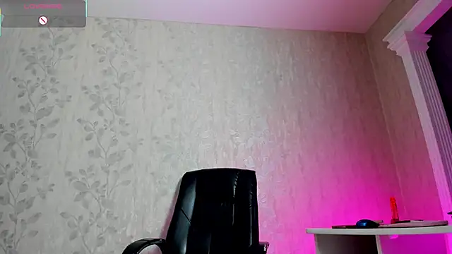 dark summer online show from 12/02/25, 07:57