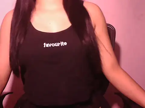 Snapshot of Oh_Shelz chatting on 09/20/25, 04:30 Oh Shelz online show from 09/20/25, 04:30