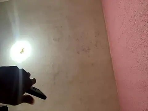 Snapshot of AzDio9 chatting on 10/11/25, 08:18 AzDio9 online show from 10/11/25, 08:18