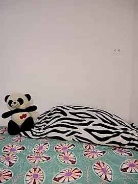 ellafrost-1 online show from 09/15/25, 03:34