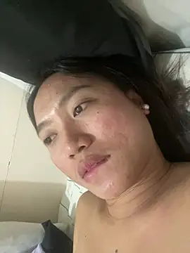 Snapshot of cassie_cakes chatting on 04/30/26, 10:32 cassie cakes online show from 04/30/26, 10:32
