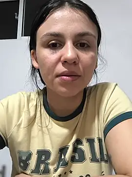 Snapshot of Daniela-rosee chatting on 07/20/26, 05:44 Daniela-rosee online show from 07/20/26, 05:44